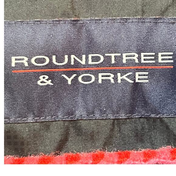 Roundtree & Yorke Men’s XL Gray/Black Quilted Zip-Front Vest – Layering Piece - Picture 3 of 9